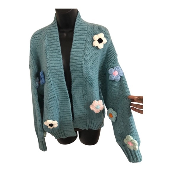 Blue Crochet embroidered blue white pink rosebuds open‎ front oversized cardigan - Picture 16 of 17